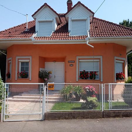 Marika Apartman Hajduszoboszlo Luaran gambar