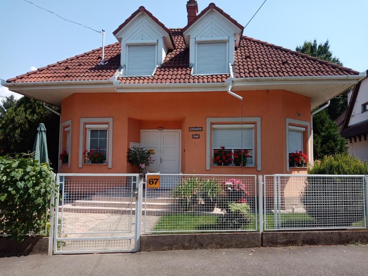 Marika Apartman Hajduszoboszlo Luaran gambar