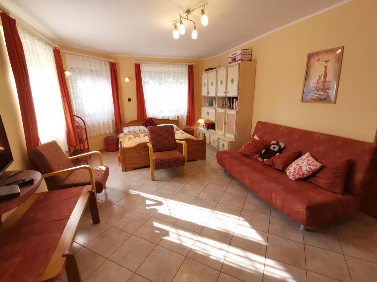 Marika Apartman Hajduszoboszlo Luaran gambar