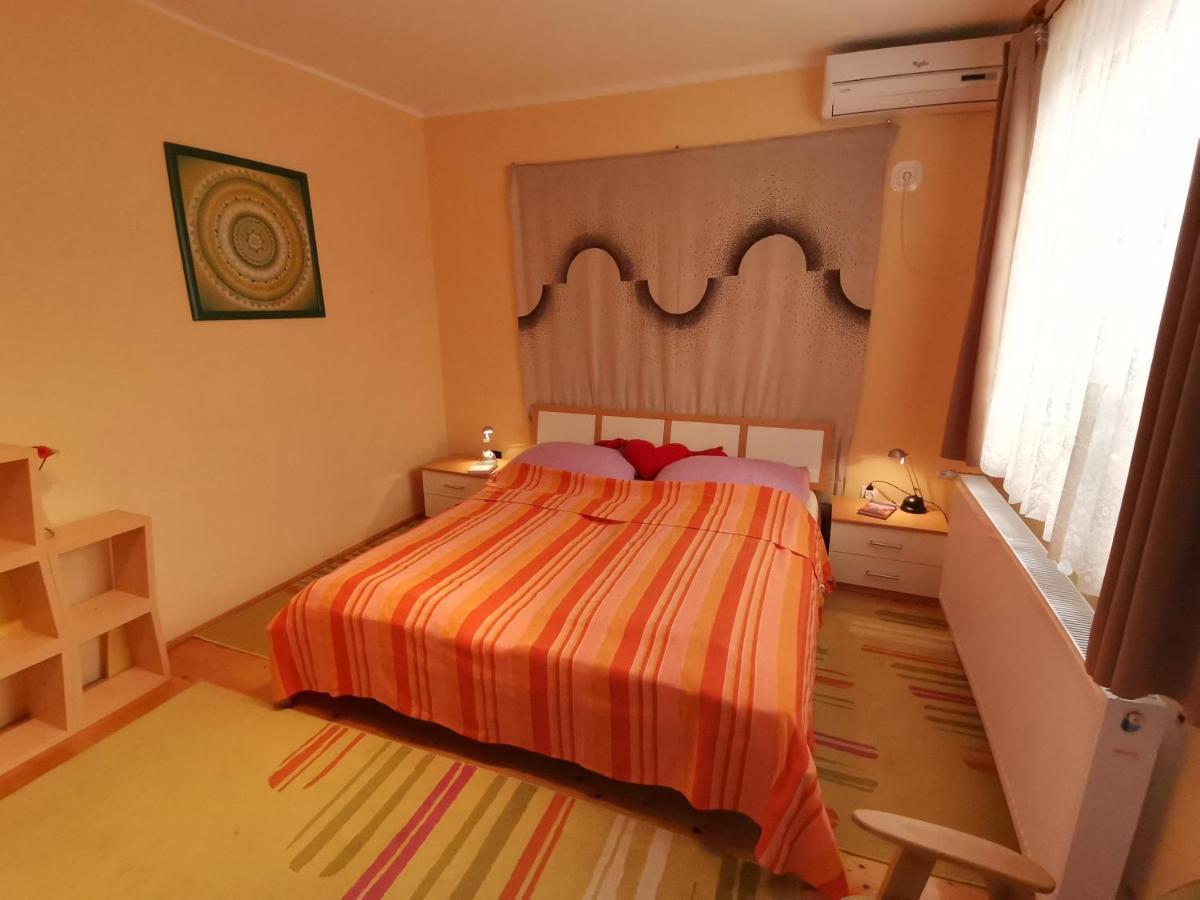 Marika Apartman Hajduszoboszlo Luaran gambar