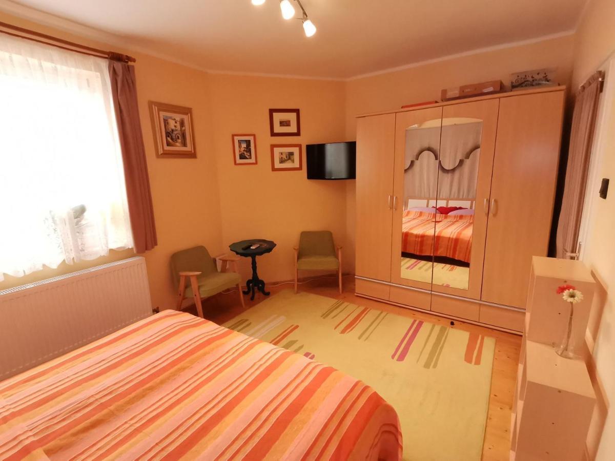 Marika Apartman Hajduszoboszlo Luaran gambar