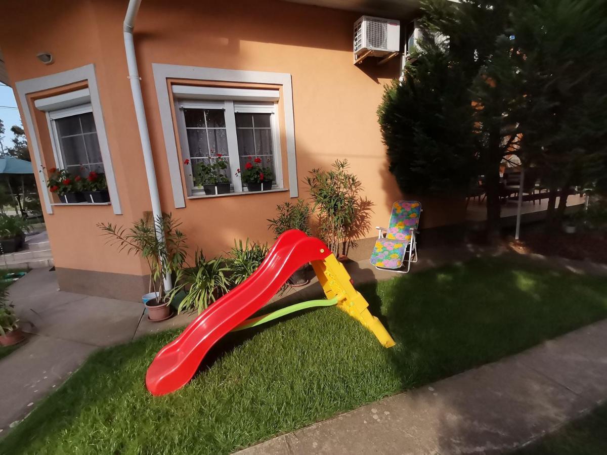 Marika Apartman Hajduszoboszlo Luaran gambar
